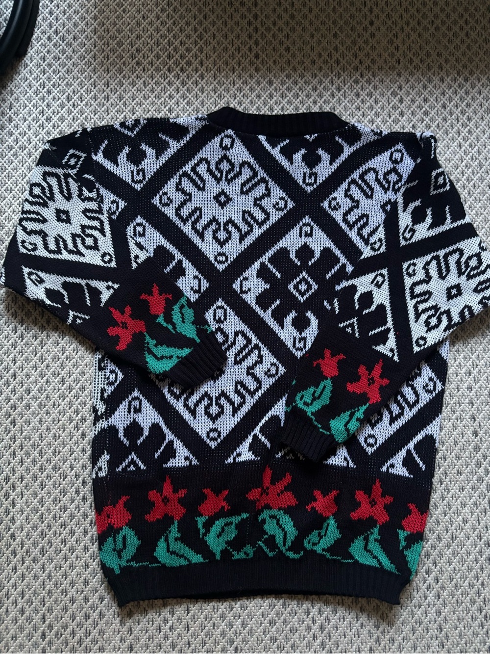 Vintage United Sweaters of America Black Knit Floral Geometric Sweater - Picture 4 of 11